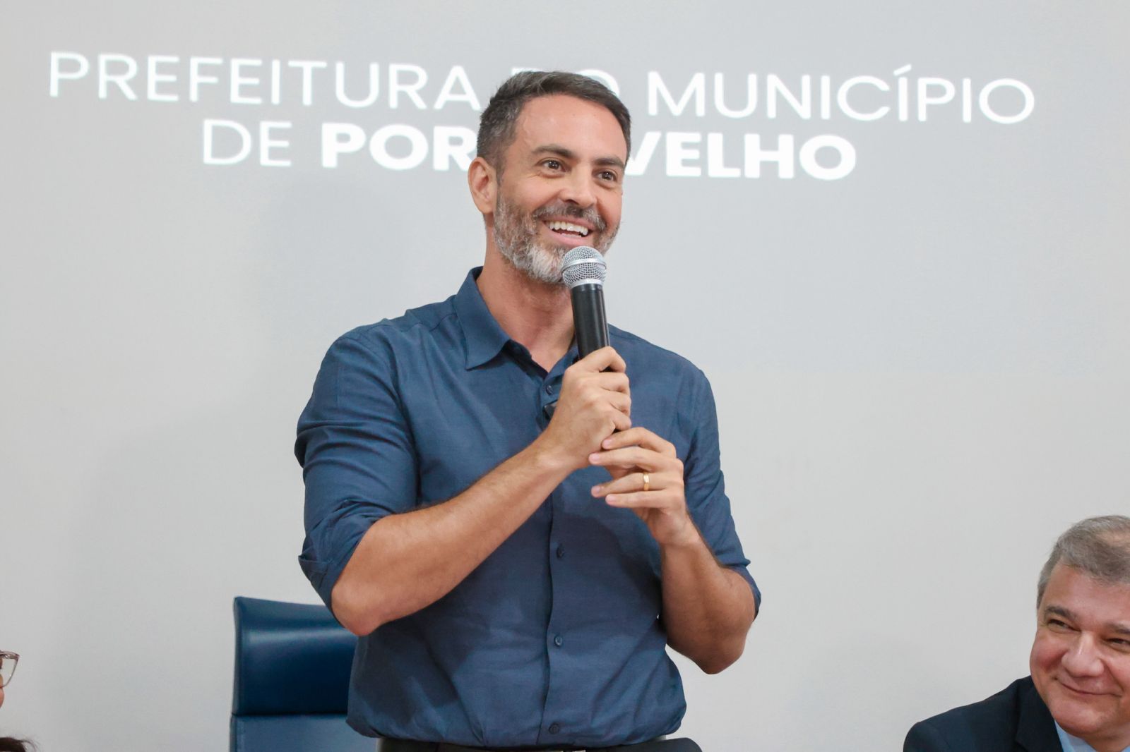 Cuidar das nossas crianças é um compromisso coletivo”, destacou o prefeito Léo Moraes sobre o programa Família Acolhedora