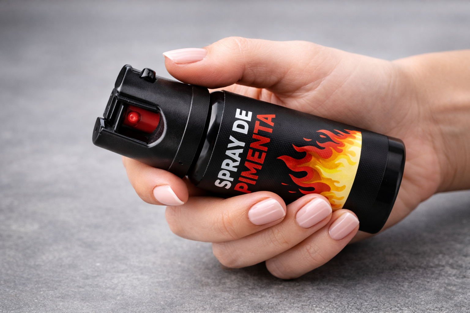 Oficina ensina uso responsável do spray de pimenta e proteção diária